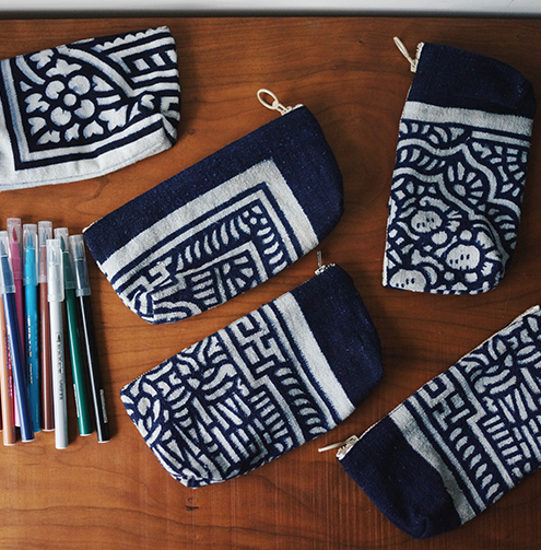 (Time Boat) Wenzhou Indigo Blue Clip Valerian Cloth Cosmetic Storage Sundries Bag Stationery Bag Pencil Case