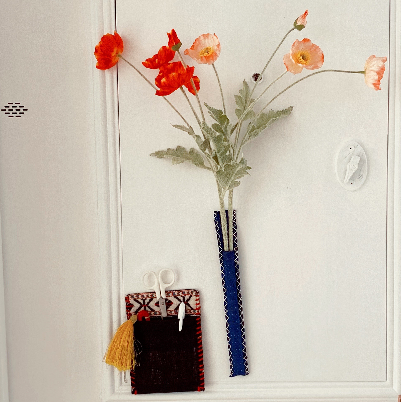 (Time Boat) Pure Hand Sewn Jacquard Handwoven Fabric With Glass Test Tube Magnet Fridge Applier-Taobao