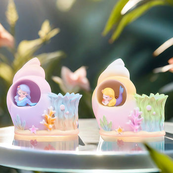 Exquisite Ornaments for Girls' Bedrooms, Mermaid Pen Holder, Lamp, Stationery, Makeup Brush Storage, Desktop Decorations, Student Gifts