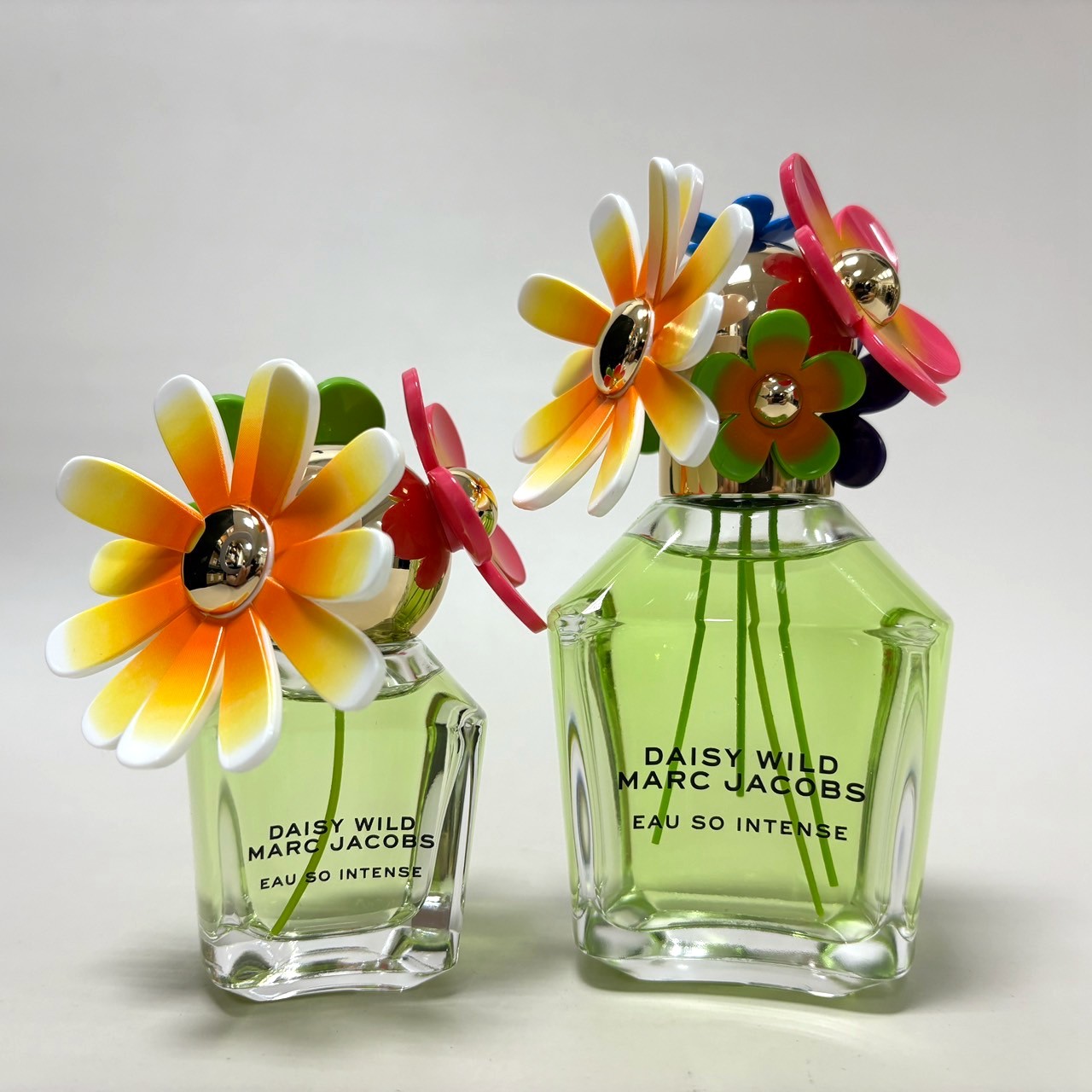 Marc Jacobs Daisy Wild Eau So Intense：一瓶承载梦想与自然的香水_