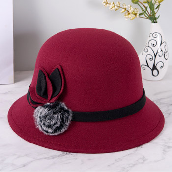 Middle-aged and elderly women's top hats burgundy spring and autumn