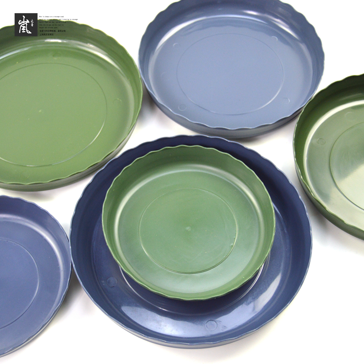 Round gallon bottom bracket can be matched with several round pots in the store, 1 and 2 plastic flower pots