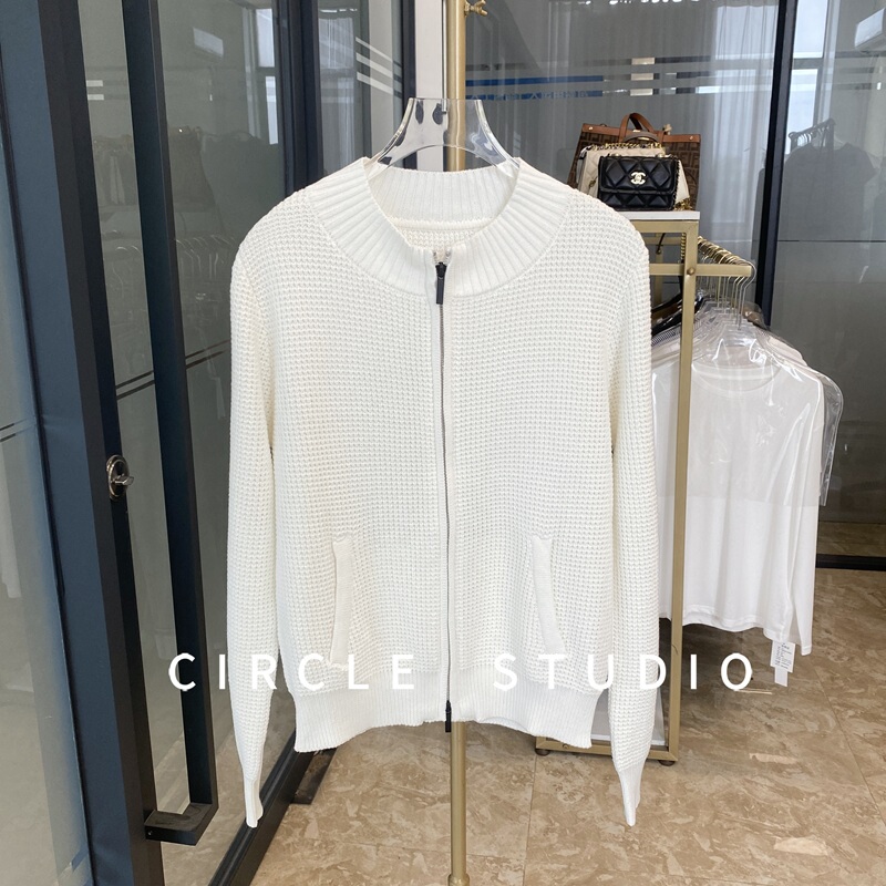 High-Weight 32-Count Double-Strand 100% Cotton Yarn Waffle Texture Wide Double-Zip Cool and Stylish Stand-Up Collar Knitted Cardigan Jacket for Women High-Weight 32-Count Double-Strand 100% Cotton Yarn Waffle Texture Wide Double-Zip Cool and Stylish Stand-Up Collar Knitted Cardigan Jacket for Women