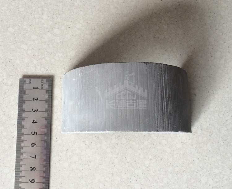 仿古瓦造型 <wbr>仿古瓦隔断 <wbr>瓦片叠加效果 <wbr>青瓦隔断 <wbr>青瓦镂空墙案例