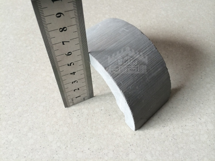 仿古瓦造型 <wbr>仿古瓦隔断 <wbr>瓦片叠加效果 <wbr>青瓦隔断 <wbr>青瓦镂空墙案例