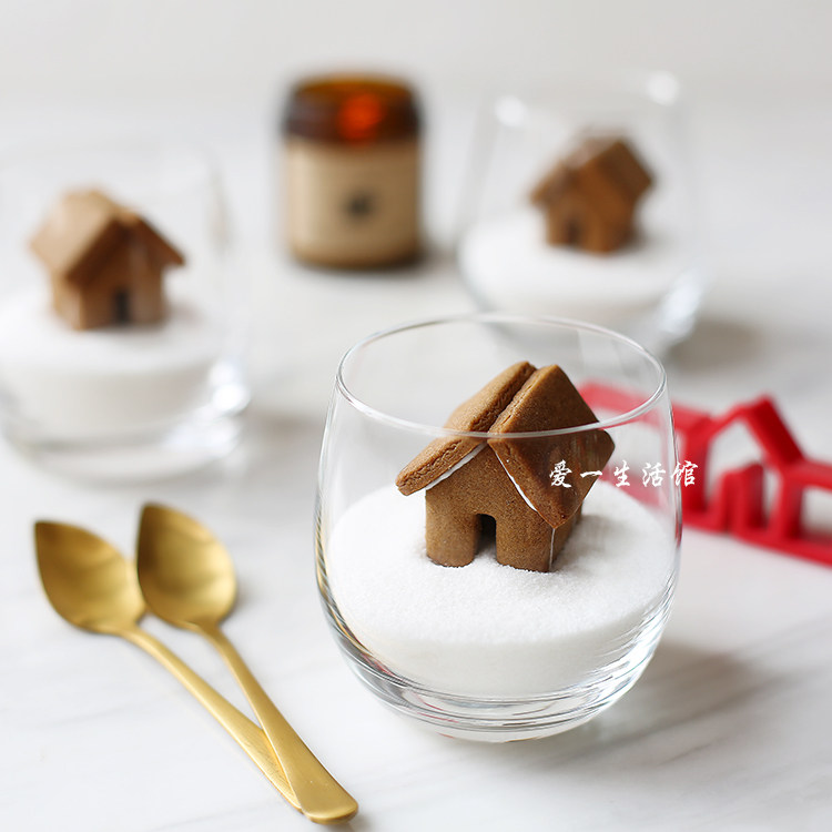 Baking tools Christmas themed baking cookie cutters All-in-one Christmas mini gingerbread house cookie cutters 3 pieces