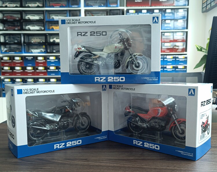 1:12 AOSHIMA Yamaha RZ250 Diecast Model Car Motorcycle Bike Toy