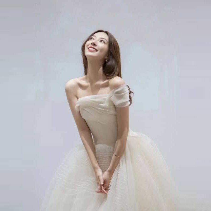 Sen Ensemble Superfairy Light Main Wedding Dress 2022 New Temperament Bride small Dream Brief for a Shoulder Out Yarn