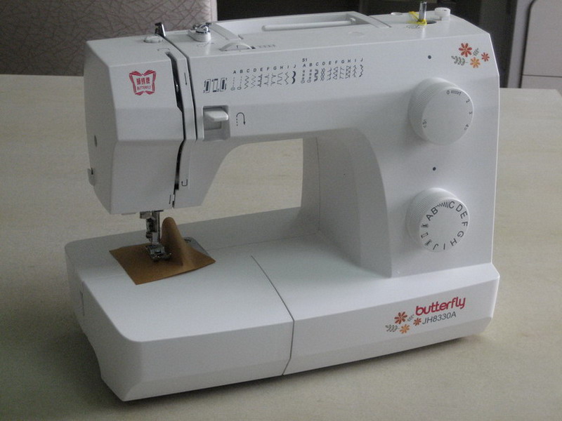 Butterfly Card Multifunction Home Sewing Machine JH8330A