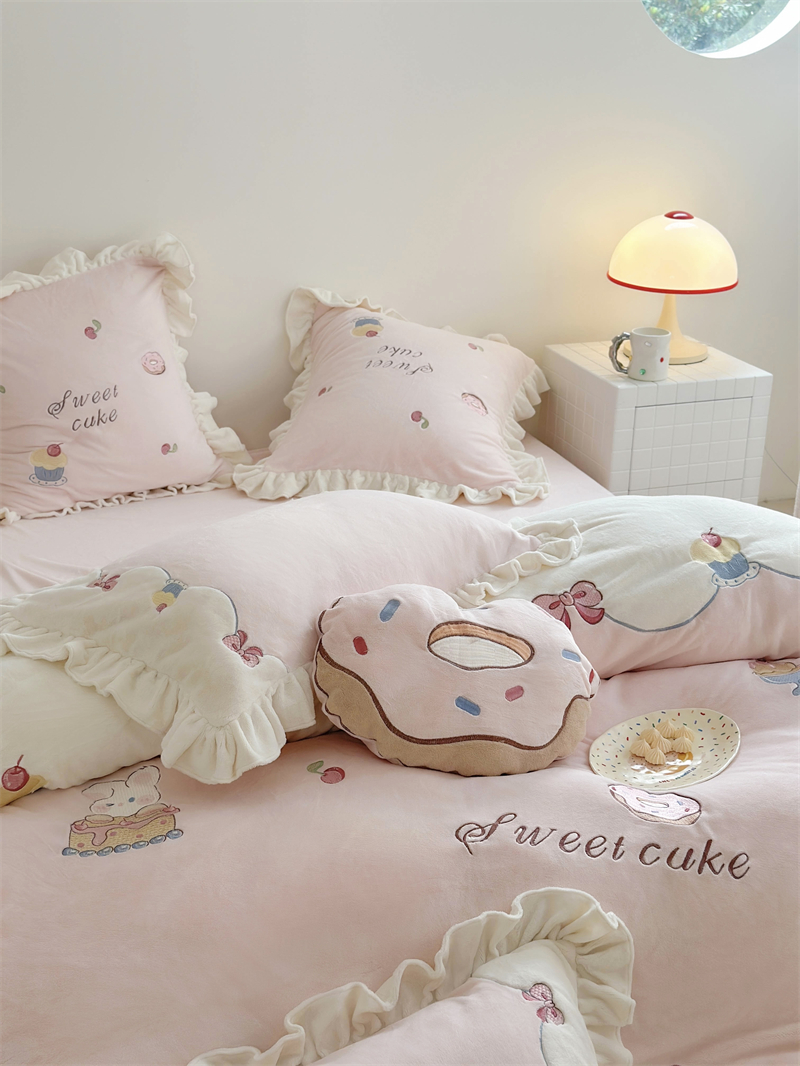 Winter small fresh thickened warm milk suede Four pieces Cartoon Rabbit Embroidered Quilt Cover Antistatic Bed supplies-Taobao