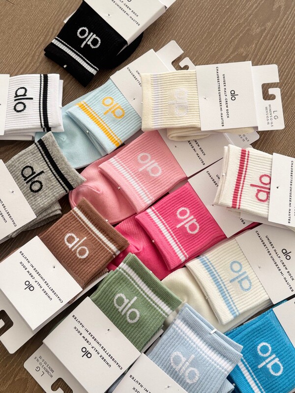 Alo Original High Tube Sports Cotton Socks, All-Season Mid-Tube Socks for Men and Women, Breathable Sports Casual Couple Socks