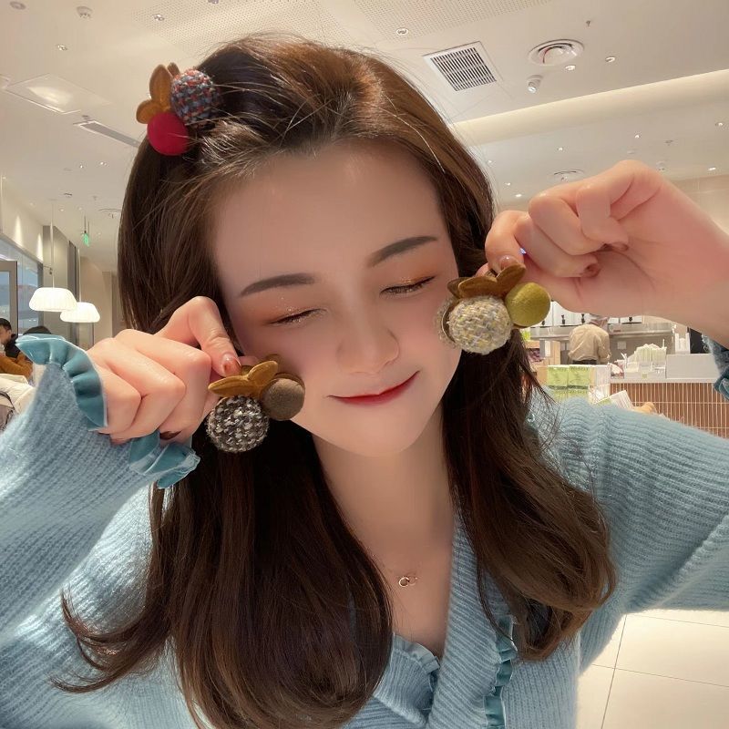 9 9M 2 autumn and winter cherry hair clips half clip side bangs clip Japanese grab clip forehead net red small feminine temperament