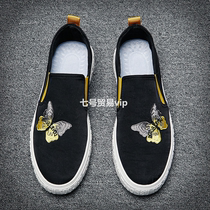 Tide Lefu shoes men new breathable casual cloth shoes Han version of butterfly embroidered lazy shoes increase mens shoes