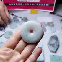 The emerald jewelery is a