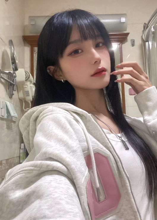 真我黑长直漫画齐刘海假发套 全真发整顶设计 自然隐形无痕贴合 长发飘逸顺滑
