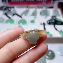 The emerald jewelery is a