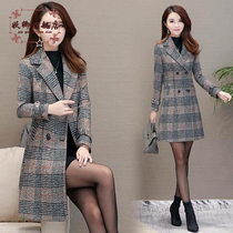2020 new autumn and winter womens Korean version of loose size trench coat Tweed long plaid woolen coat women