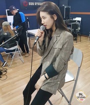 Zhao Baoer TWICE Zhou Ziyu blogger late night school sister recommended Korean brand EN OR Xiuzhi belt suit