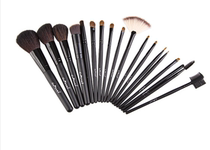 Makeup brush set beginner long handle Yellow Wolf Foundation blush eyeshadow brush love Angel 18 makeup set brush wool