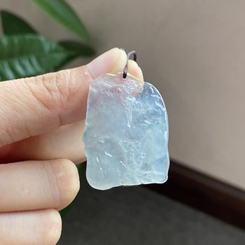 Gao bing shape pendant green ice pendant in the palm