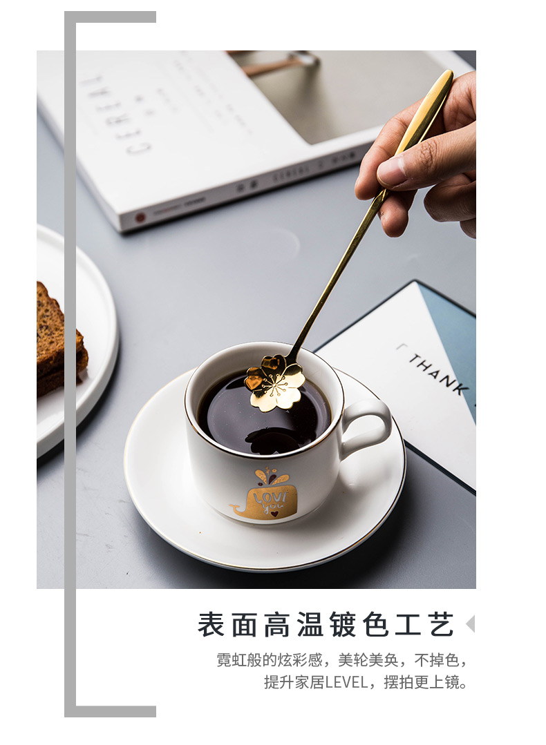 Anh đào Nhật Bản gia đình dễ thương dài tay cầm bằng thép không gỉ thìa nhỏ sáng tạo lưới bộ đồ ăn màu đỏ cô gái tráng miệng ngã ba muỗng - Đồ ăn tối đĩa dùng 1 lần