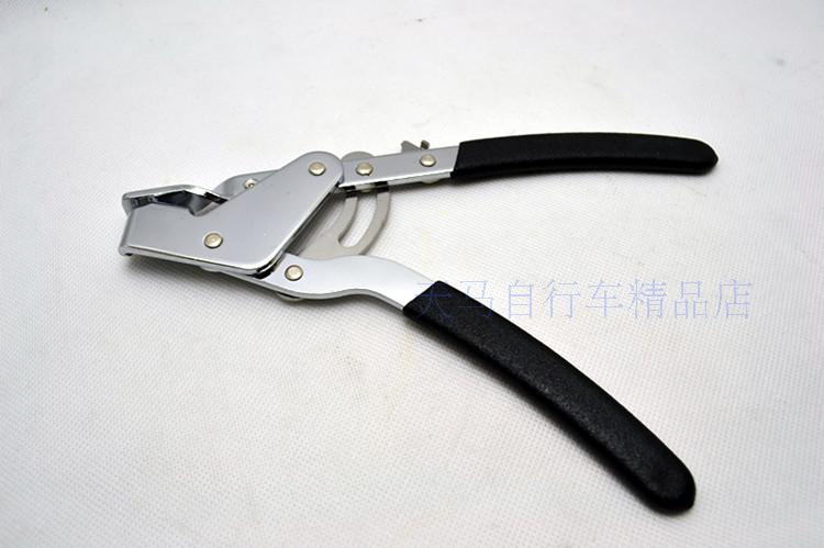 Pince pour réparation vélo ICETOOLZ - Ref 2310198 Image 6