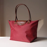 Красный, большой