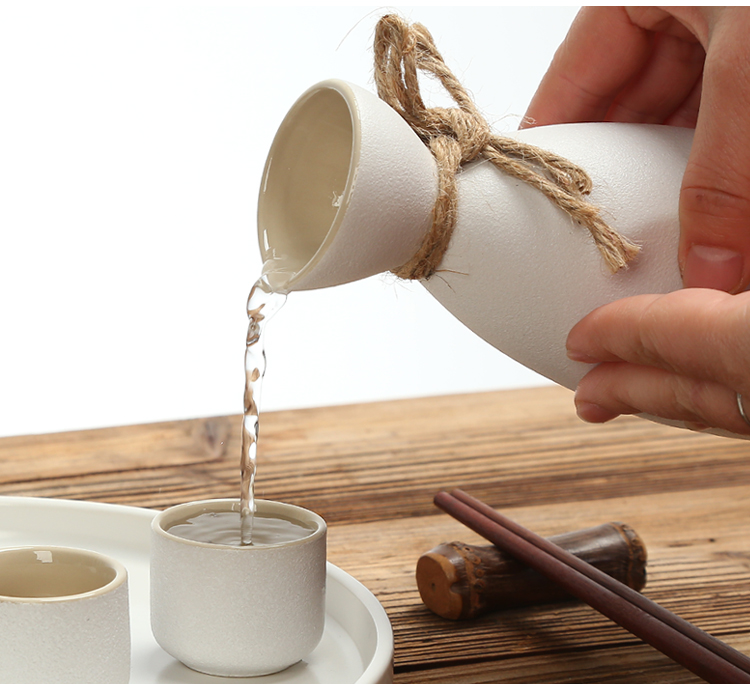 Rượu vang tách rượu theo phong cách Nhật Bản đặt một nửa ly nhỏ nhỏ rượu sake màu vàng rượu vang trắng ly rượu vang đen ly rượu vang đẹp