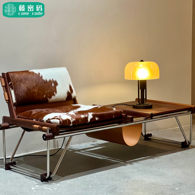 Rhapsody Book and Newspaper Chair, Single Sofa, Leisure Chair, Italian-Style Living Room Balcony Designer, Bauhaus Style Cowhide Bench