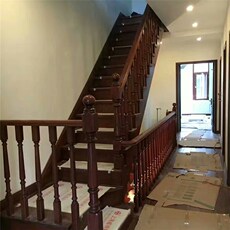 Лестница Пребывание на лестнице китайские деревянные