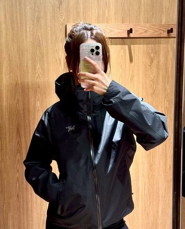 Arcteryx Solano Insulated Warm, Breathable, Directional Waterproof Jacket for Women