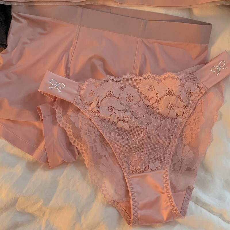 [Couple's Edition] High-End French Satin Seamless Underwear with Pure Cotton Crotch, Thin Straps, and Rhinestones, One for Men and One for Women, Gift Box