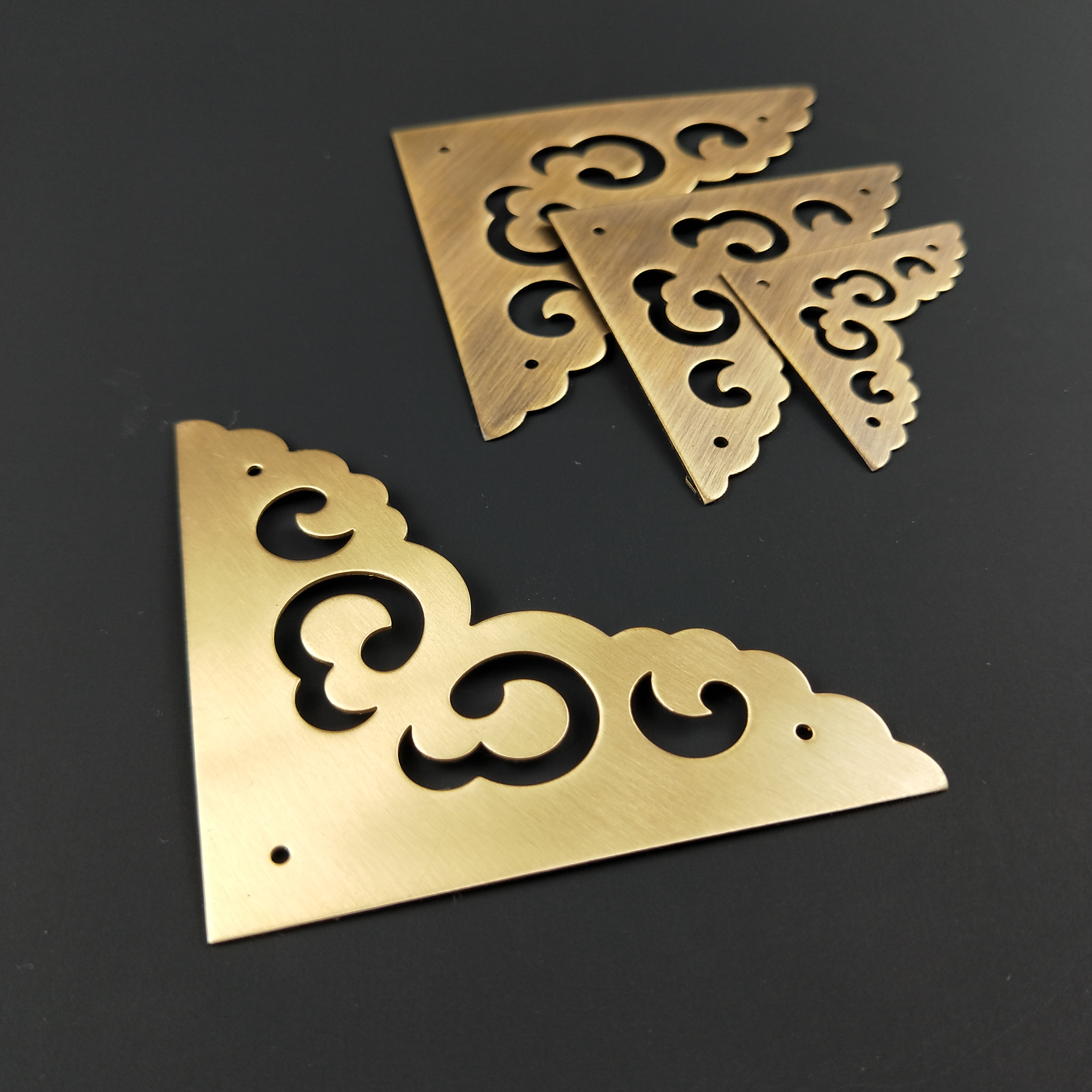 Pure copper antique furniture envelope cabinet decoration corner hollowed angle angle angle angle angle angle