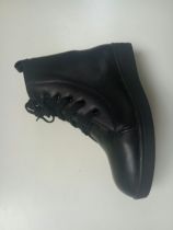 Yangzhou foot house in accordance with the customers foot type and requirements of custom leather shoes casual shoes special foot shoes color can be changed