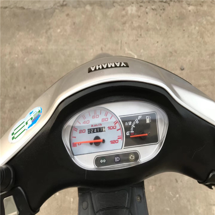 Được sử dụng đích thực Yamaha Fuxi Qiaoge bốn đột quỵ gốc 100c đạp đất nước hai nước ba xe máy hoàn chỉnh