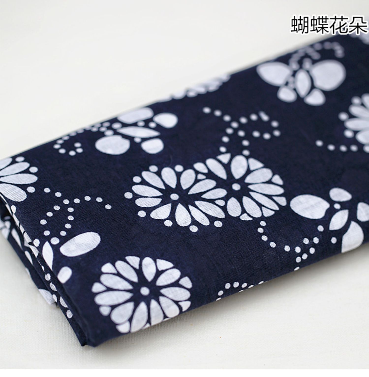2 miếng vải cotton màu xanh in phong cách dân tộc màu xanh và trắng sứ khăn trải bàn phòng trà sofa màu xanh hoa vải nền - Vải vải tự làm vải may quần áo