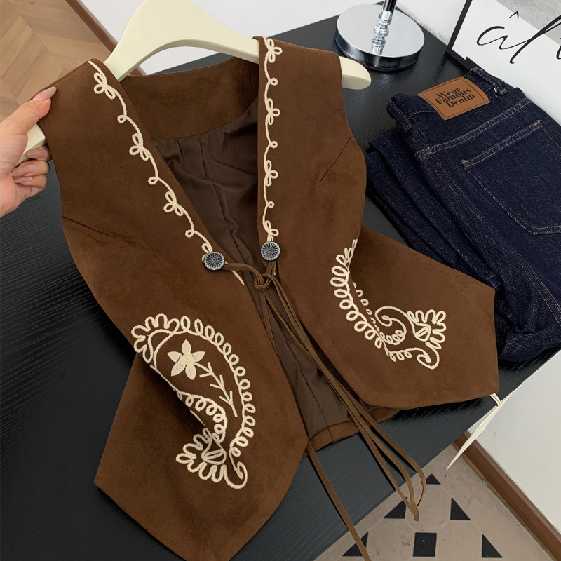 High-End Fashion Retro Embroidered Lace-Up Vest for Women, Autumn Short Style, Elegant V-Neck Layered Sleeveless Top High-End Fashion Retro Embroidered Lace-Up Vest for Women, Autumn Short Style, Elegant V-Neck Layered Sleeveless Top