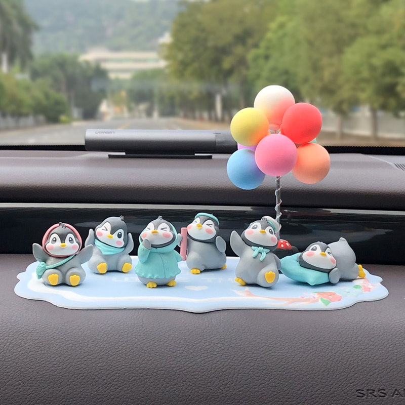 Net red car Ornament Pendulum in car Cute Cartoon On-board Penguin Car Middle Control Desk Decoration Supplies Goddess