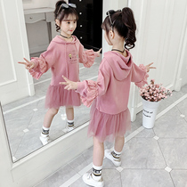 Girls sweater 2021 new Korean version of autumn clothes big children childrens middle and long Western style 7-year-old girl hooded top