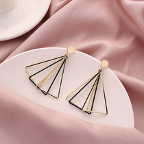 European and American exaggerated personality triangle Joker earrings Earrings temperament geometric Net red long thin earring ear clip
