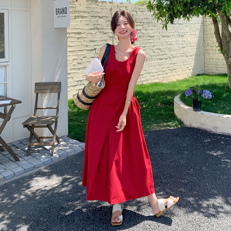 Red Gentle and Elegant Goddess-Style Sleeveless Vest Long Dress, New Summer High-Waisted Slimming French-Style Dress for Women