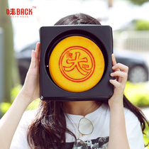 The taste is so big that the moon cake is bigger than the face and the net celebrity Mid-Autumn moon cake gift box is packed with taro mashed salted egg yolk 500g box