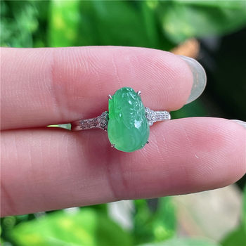 New product in september hongyu jadeite 18k gold inlaid ice waxy full color full green lucky pixiu ring a940919