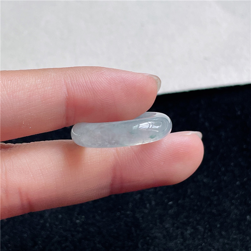 New product in September: Hongyu jade ice waxy green and exquisite ring genuine A product A260905