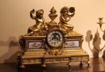 Imperial Lion Castle Western Antique Napoleon III period Hand-painted Seifel porcelain inlaid with gilt Copper table clock