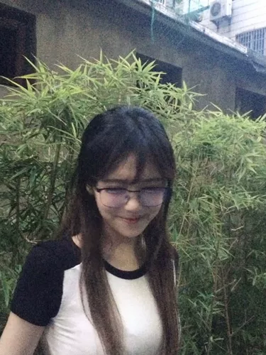 Венки оценивают черную границу полуавторы мужские и женские очки