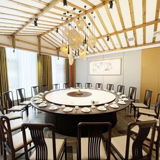 Mesa redonda grande eléctrica para hotel, mesa de comedor de 2 metros y 3 metros, restaurante de hotel, box club, nuevo plato giratorio de madera maciza de estilo chino, mesa para 15 personas