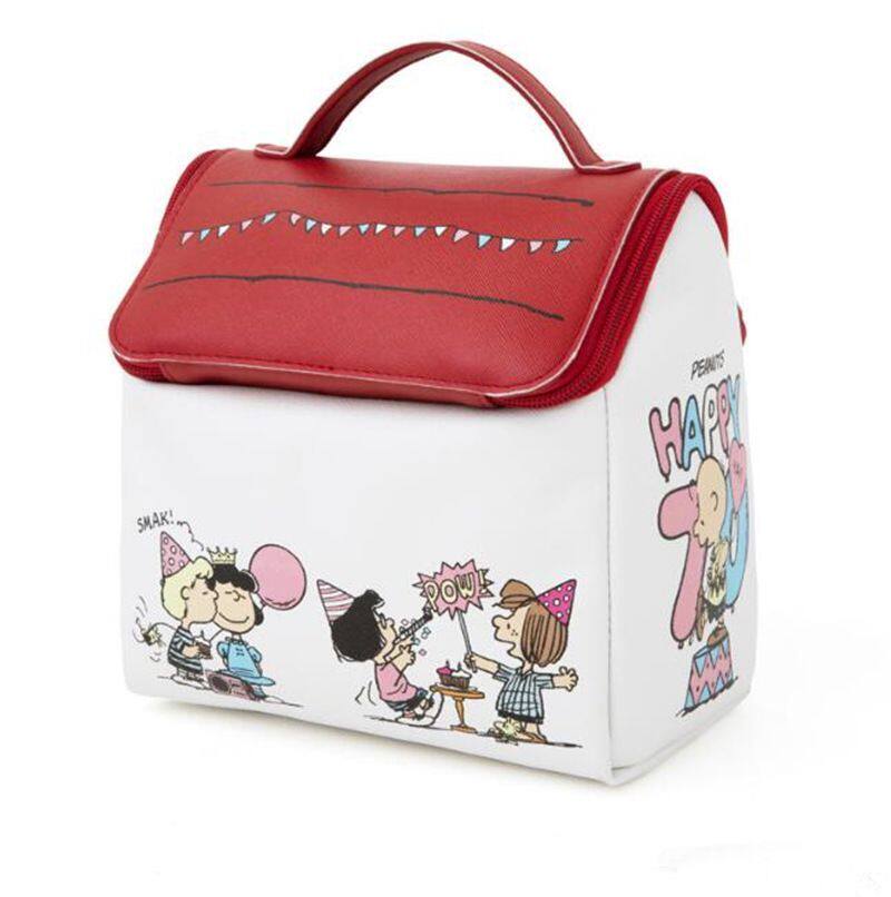 Japanese magazine Appendix Snoopy small house shape large capacity storage handbag wash cosmetic bag storage bag