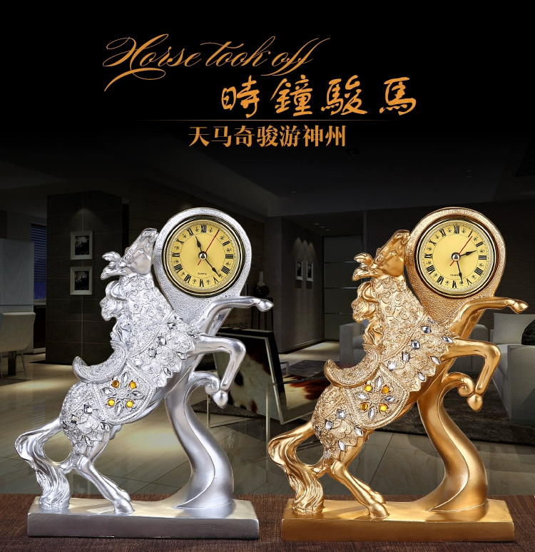 Phòng khách sáng tạo tủ rượu trang trí ngựa trang trí phụ kiện nhà trong nhà văn phòng nhà phố Phong Thủy thủ công mỹ nghệ đồ đạc trong trang trí phòng khách