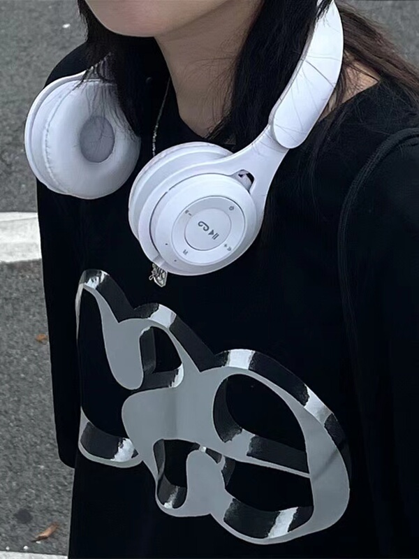 Xiaohongshu Same Style Wireless Bluetooth Headset, Retro Head-Mounted Style for Girls, Compact Neck-Hanging Style, Photo-Taking Decorative Earphones